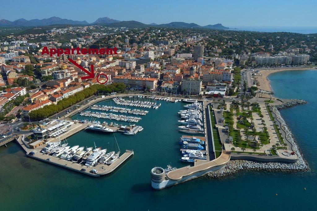 Apartamento Petit Vauban Saint-Raphaël Exterior foto